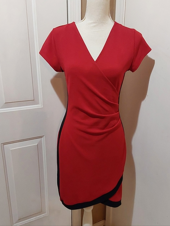 Almost Famous Dresses & Skirts - 🌺 Like New Almost Famous Professional Red Dress with Black Trim